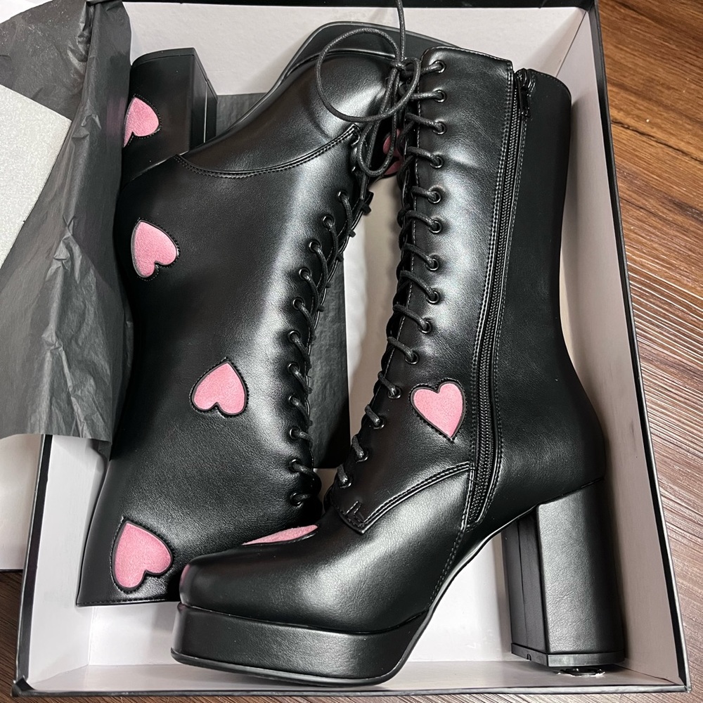💕 LAMODA Double Tap Boot in Black Pink Hearts 💕